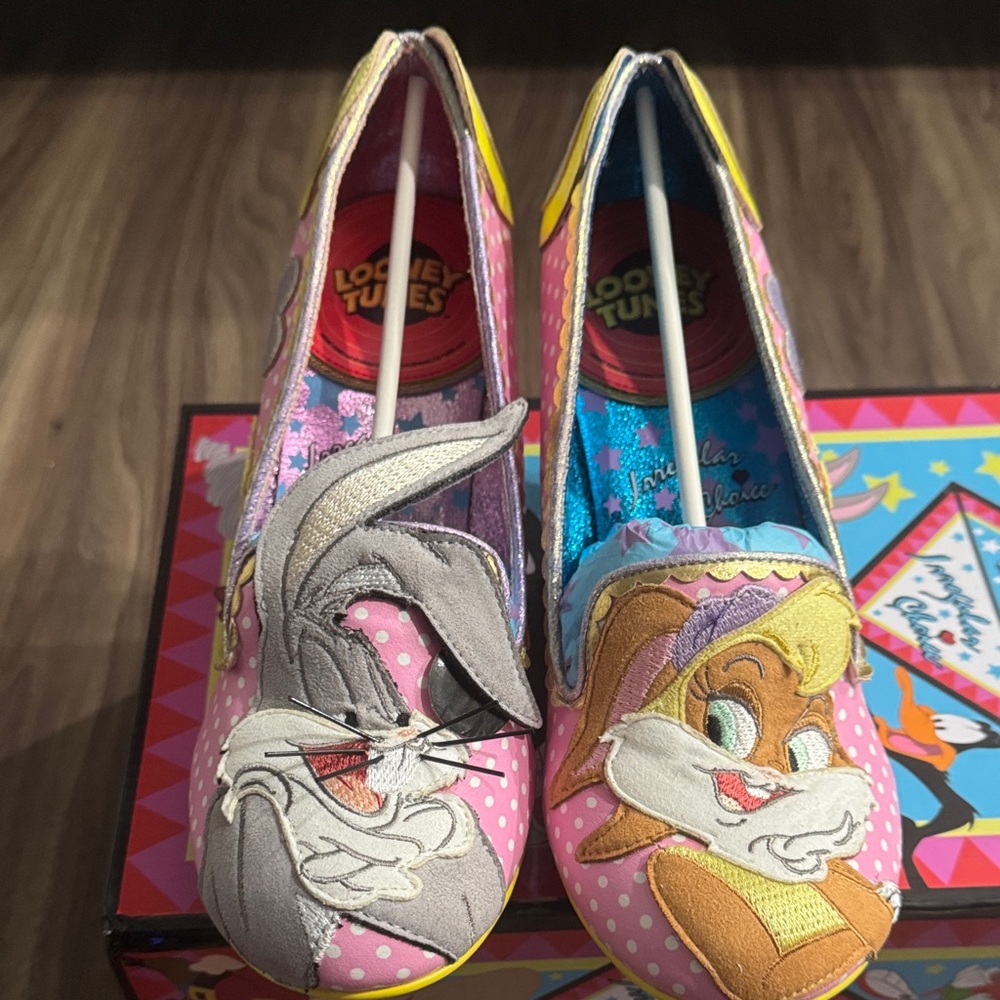 BNWT Irregular Choice x Looney Tunes Bunny Love Heels EU40 US9 - Picture 6 of 17